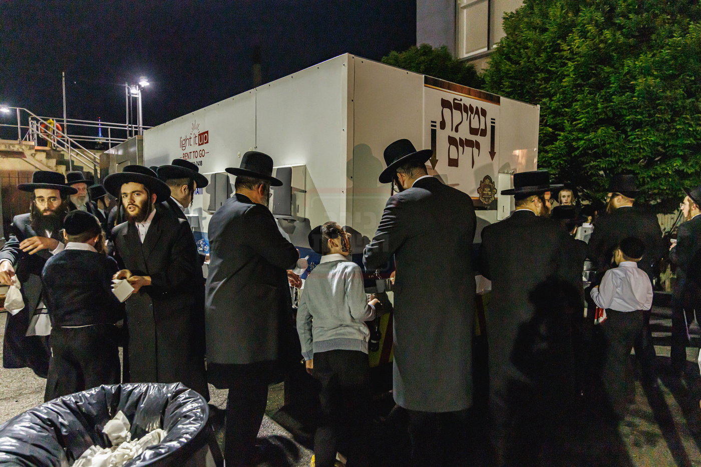 ל"ג בעומר וסיום כתיבת ס"ת בסאטמר