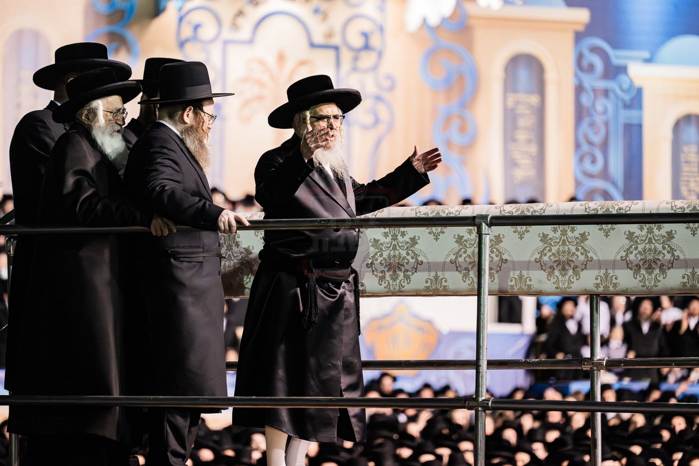 מעמד ההדלקה בחצה"ק סאטמר
