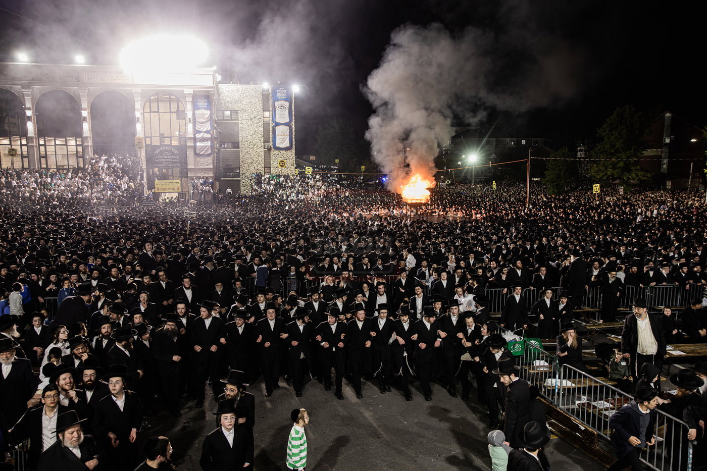 מעמד ההדלקה בחצה"ק סאטמר