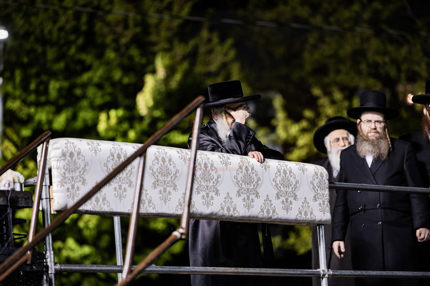 מעמד ההדלקה בחצה"ק סאטמר
