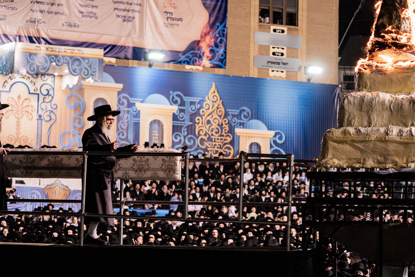מעמד ההדלקה בחצה"ק סאטמר
