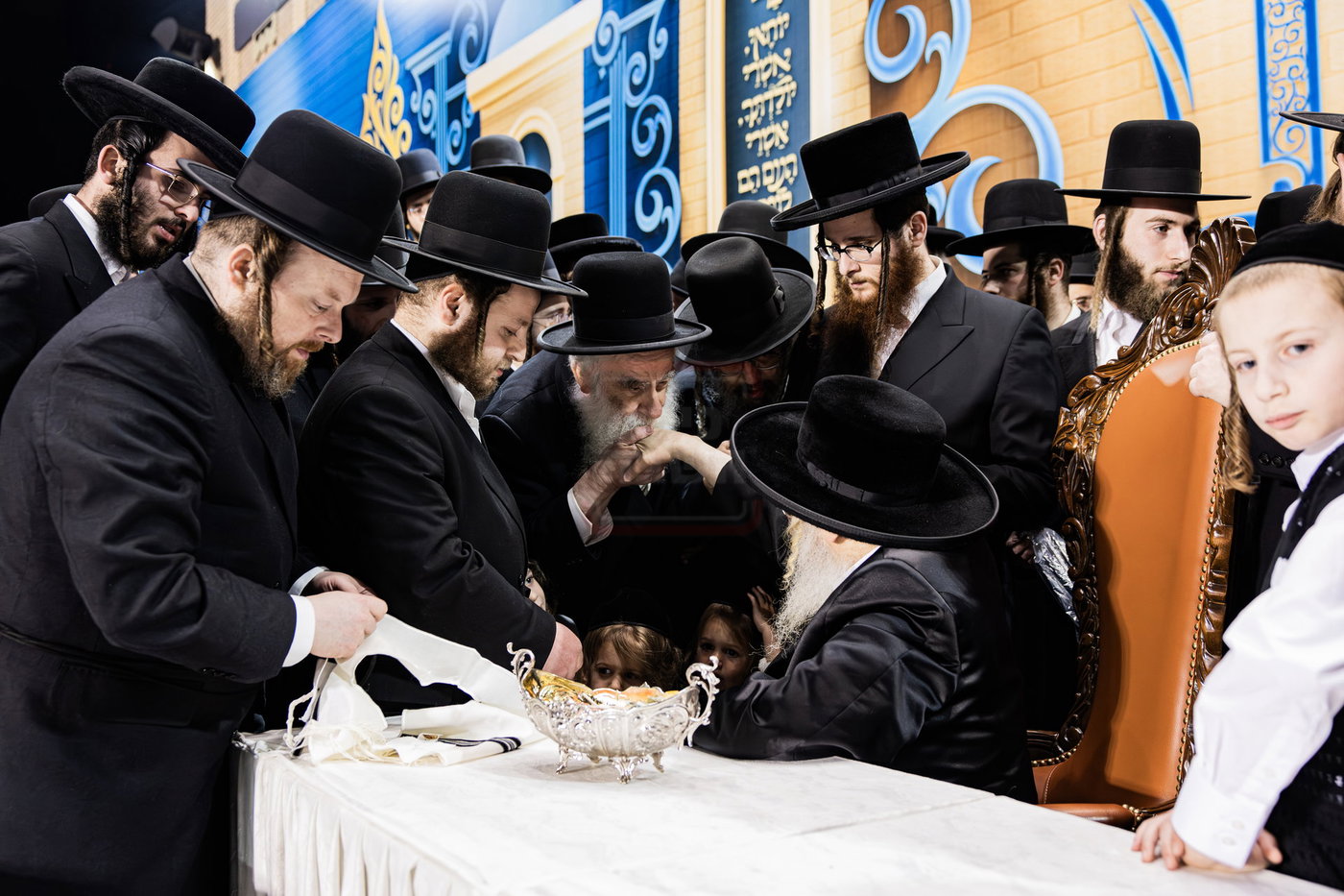 מעמד ההדלקה בחצה"ק סאטמר