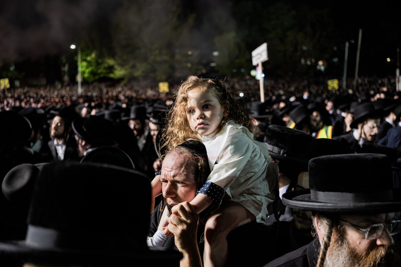 מעמד ההדלקה בחצה"ק סאטמר