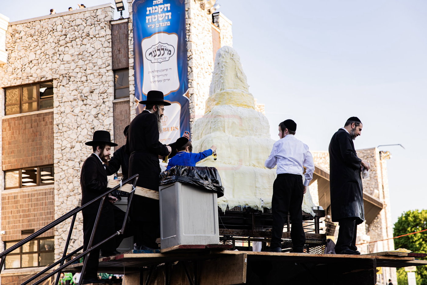 מעמד ההדלקה בחצה"ק סאטמר