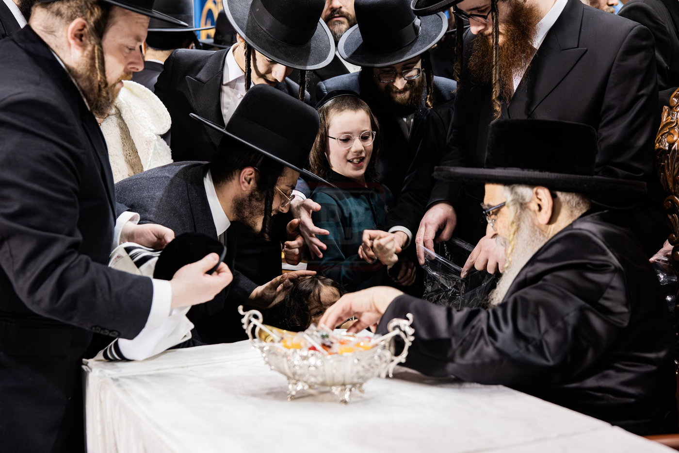 מעמד ההדלקה בחצה"ק סאטמר