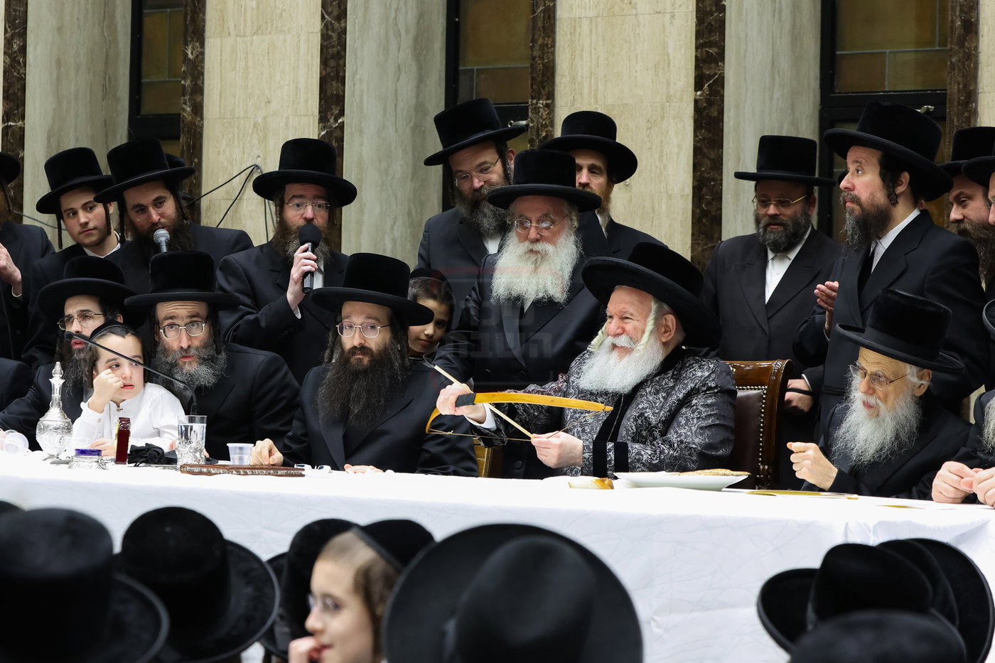 ל"ג בעומר בחצה"ק באבוב