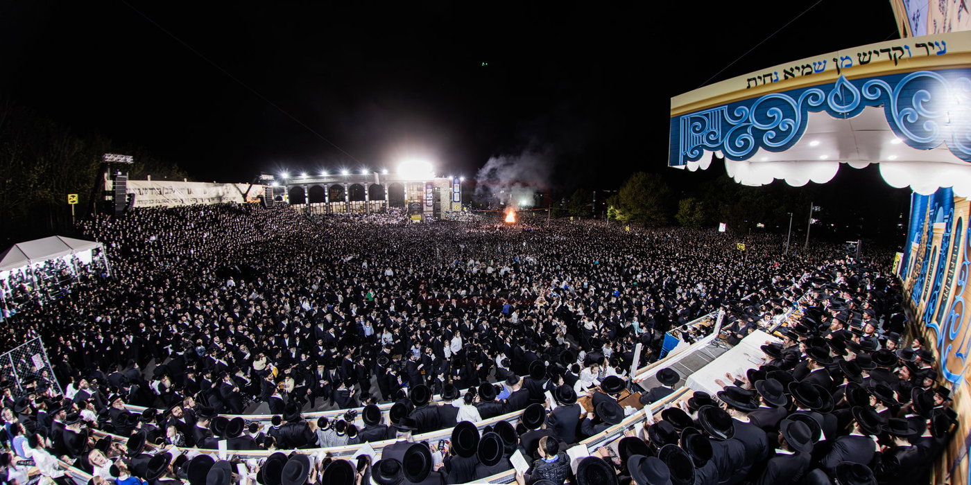 מעמד ההדלקה בחצה"ק סאטמר