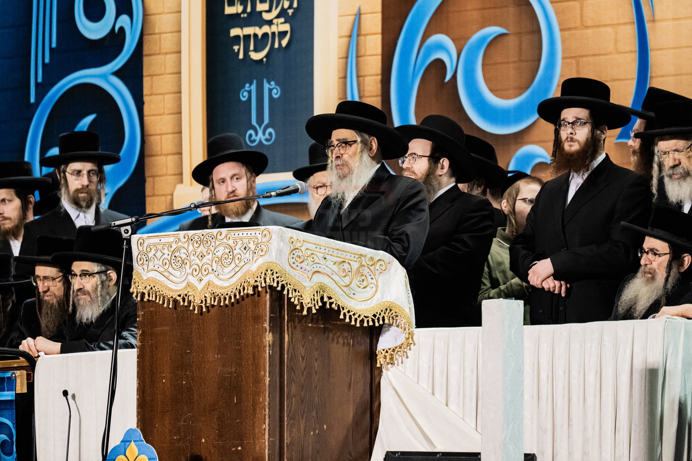 מעמד ההדלקה בחצה"ק סאטמר