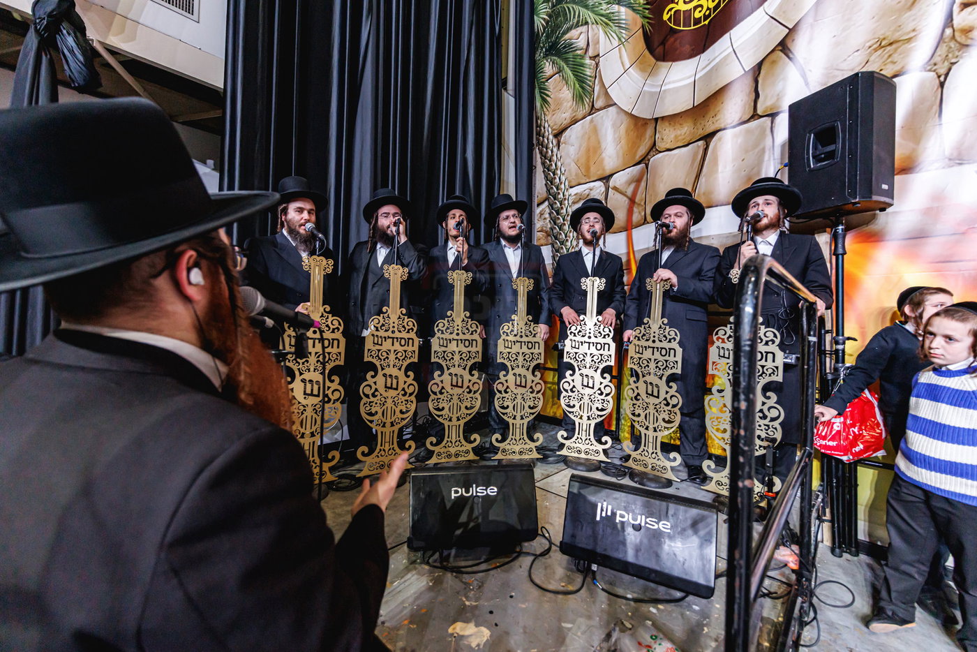 ל"ג בעומר וסיום כתיבת ס"ת בסאטמר