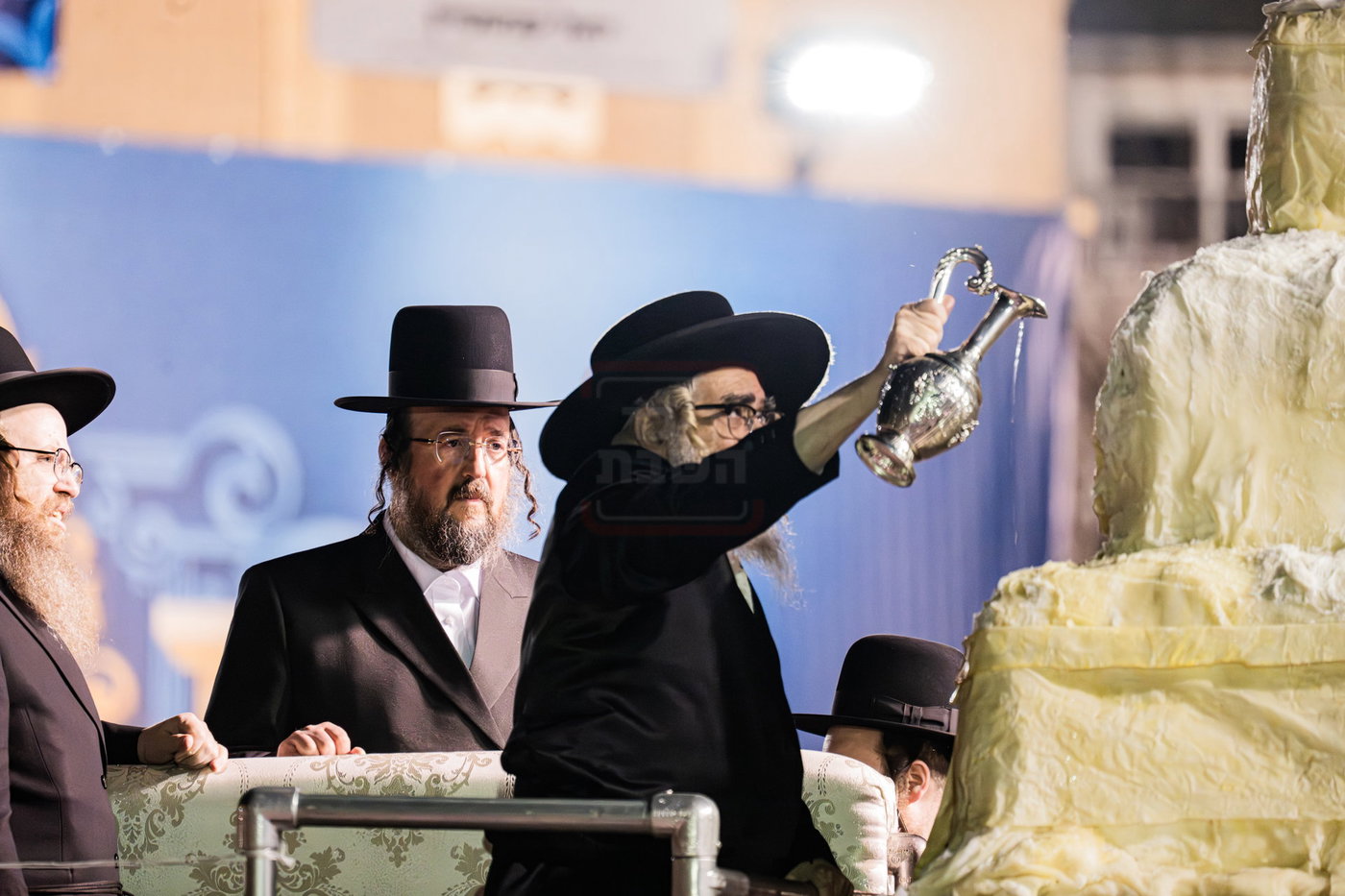 מעמד ההדלקה בחצה"ק סאטמר