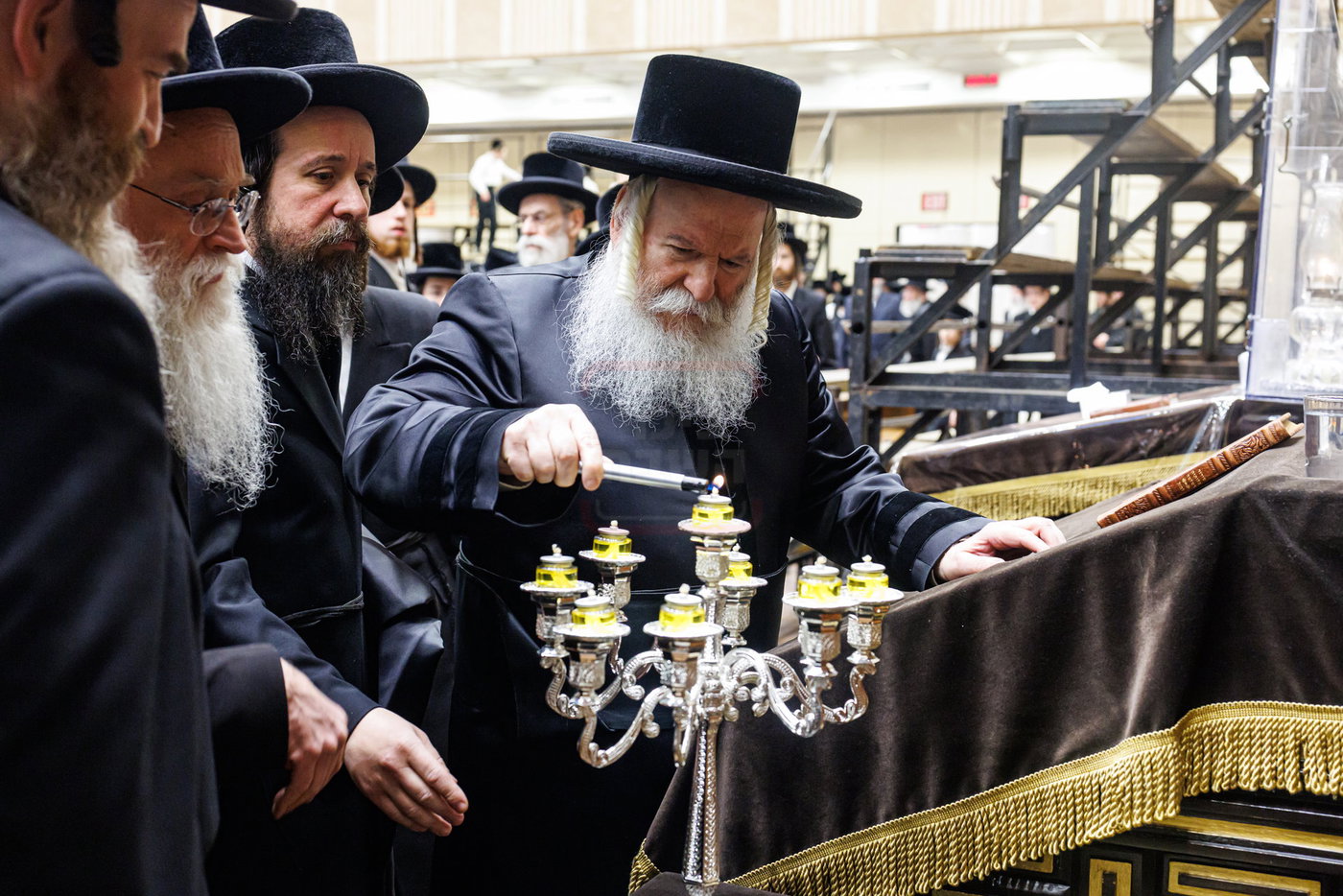 ל"ג בעומר בחצה"ק באבוב