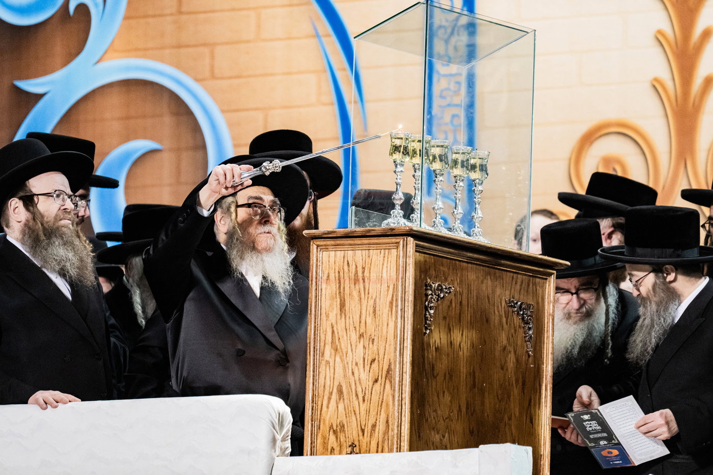 מעמד ההדלקה בחצה"ק סאטמר