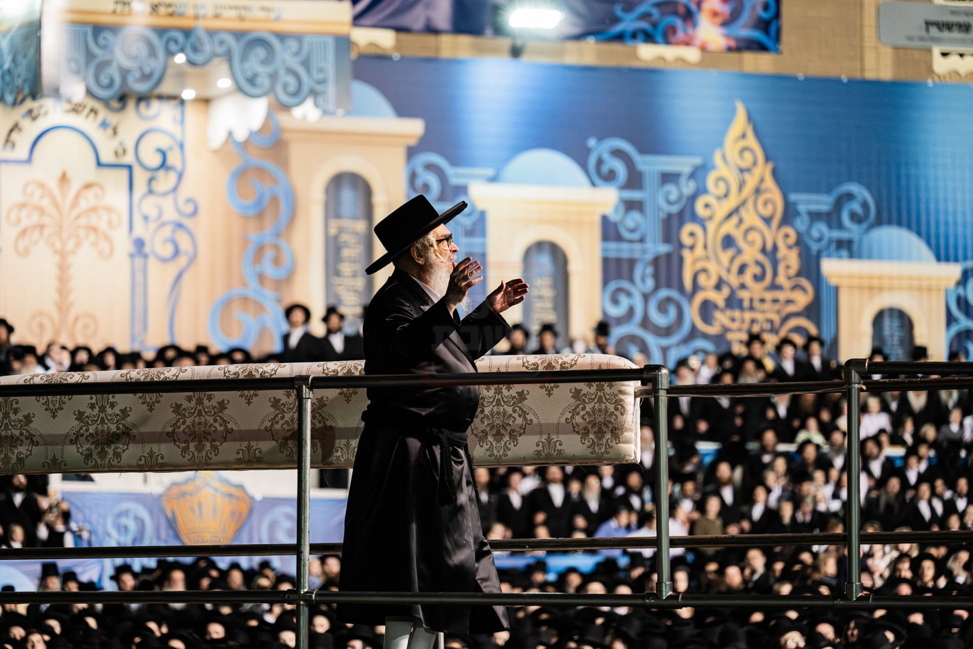 מעמד ההדלקה בחצה"ק סאטמר