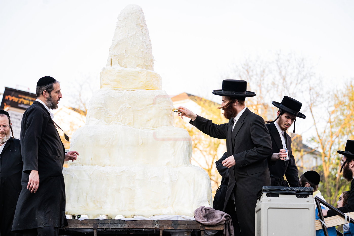 מעמד ההדלקה בחצה"ק סאטמר