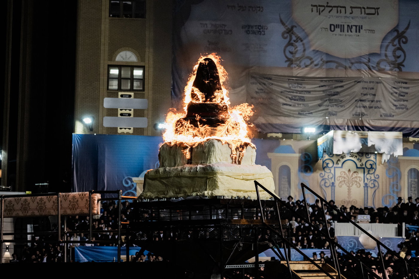 מעמד ההדלקה בחצה"ק סאטמר