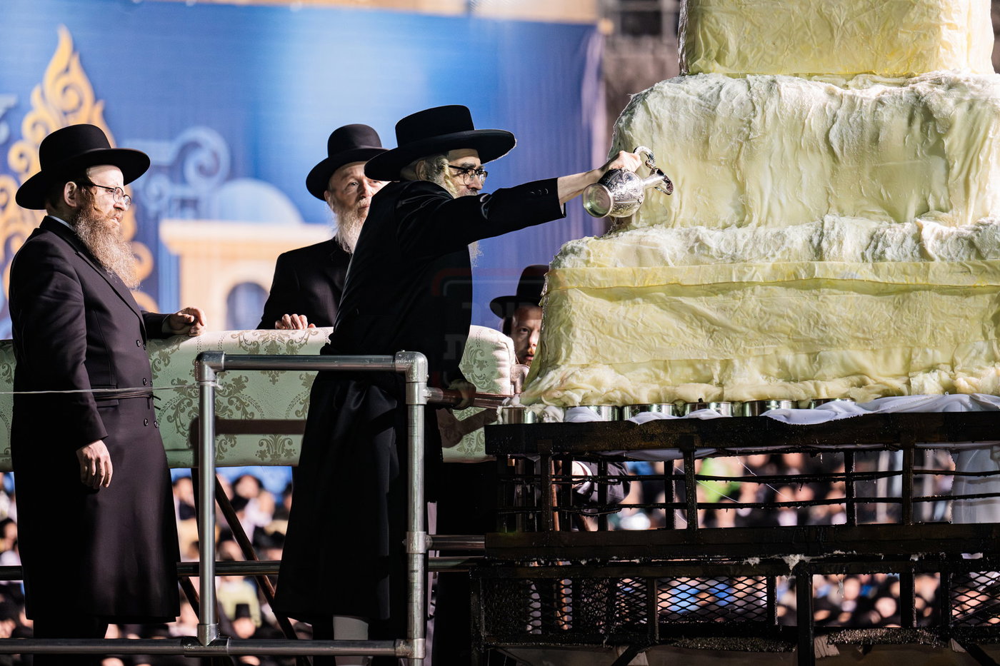 מעמד ההדלקה בחצה"ק סאטמר