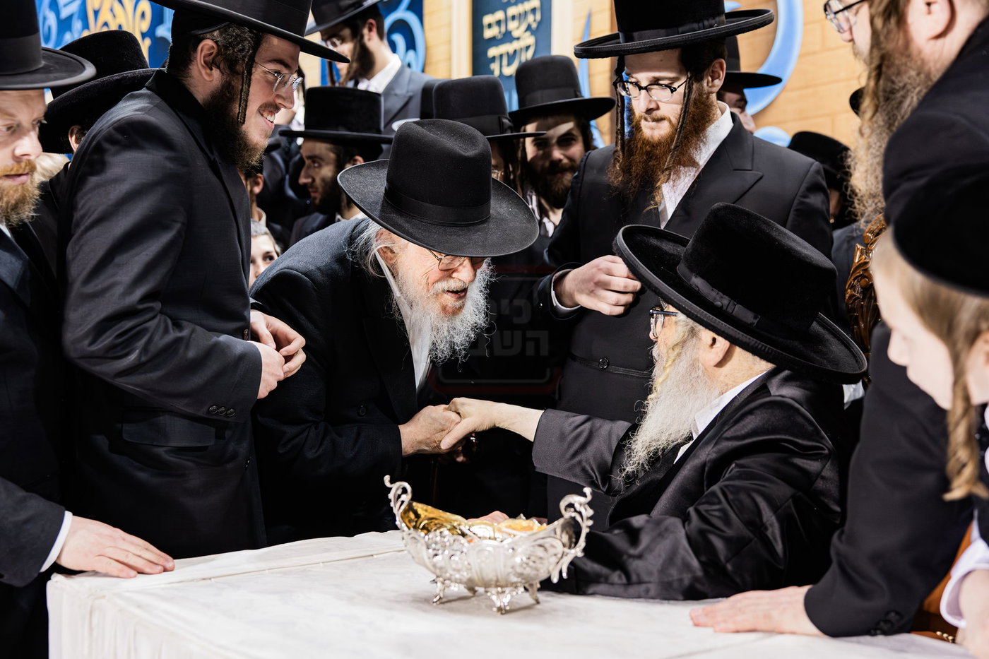 מעמד ההדלקה בחצה"ק סאטמר
