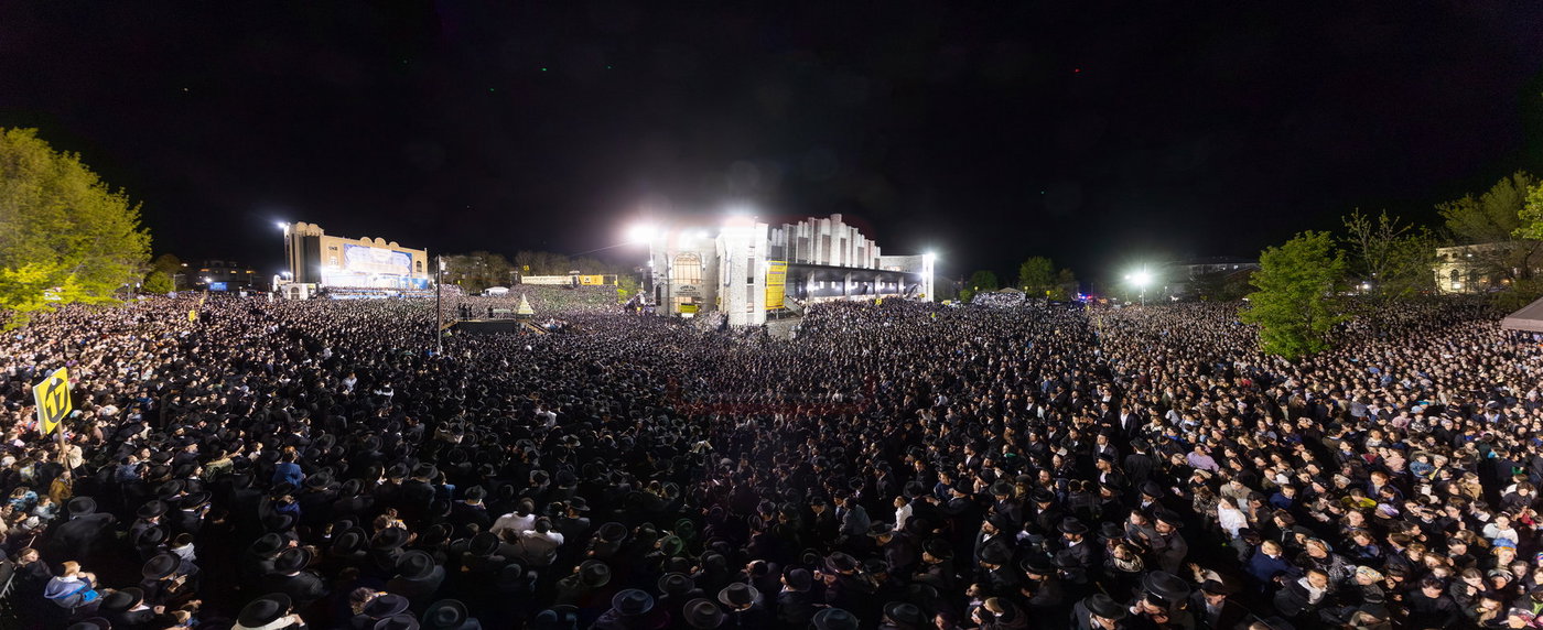 מעמד ההדלקה בחצה"ק סאטמר