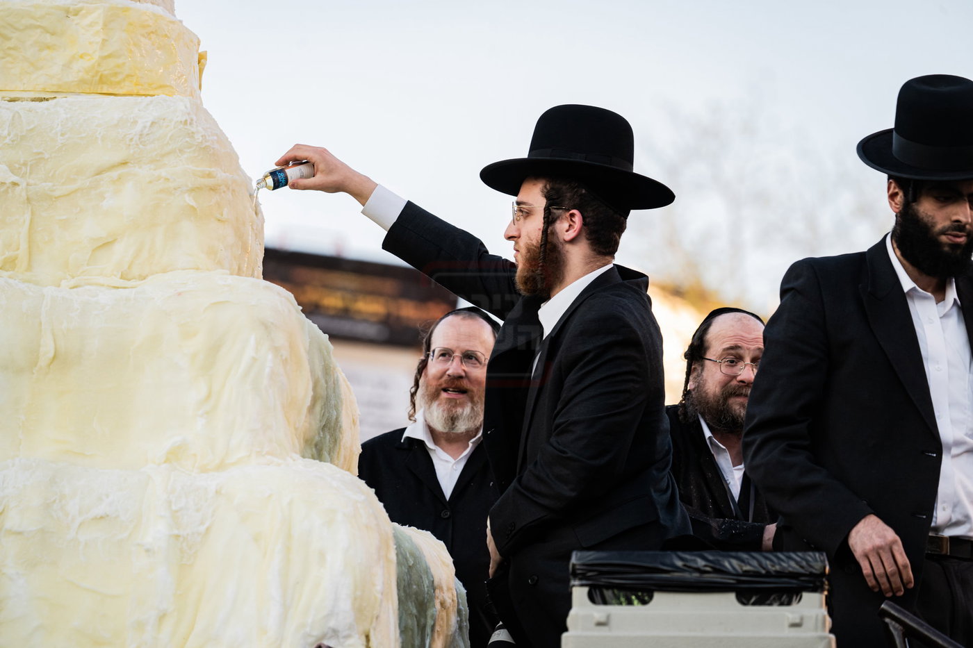 מעמד ההדלקה בחצה"ק סאטמר