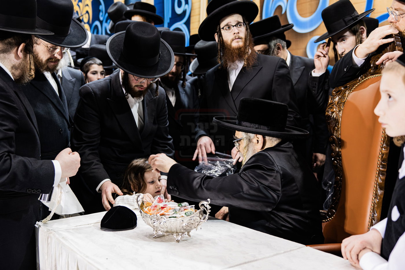 מעמד ההדלקה בחצה"ק סאטמר