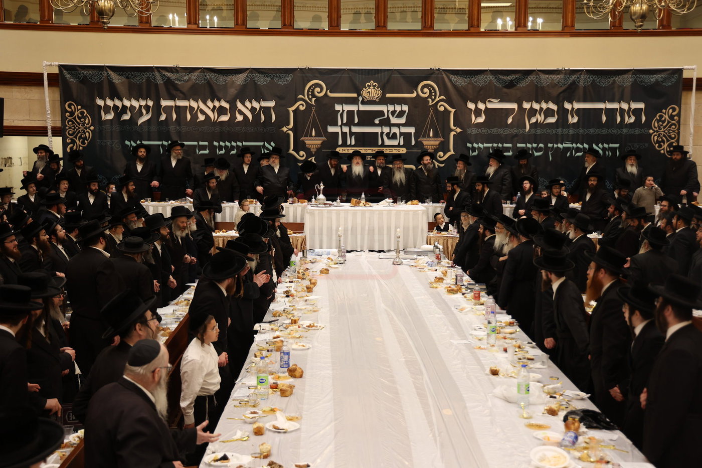 ל"ג בעומר בחצה"ק טאהש
