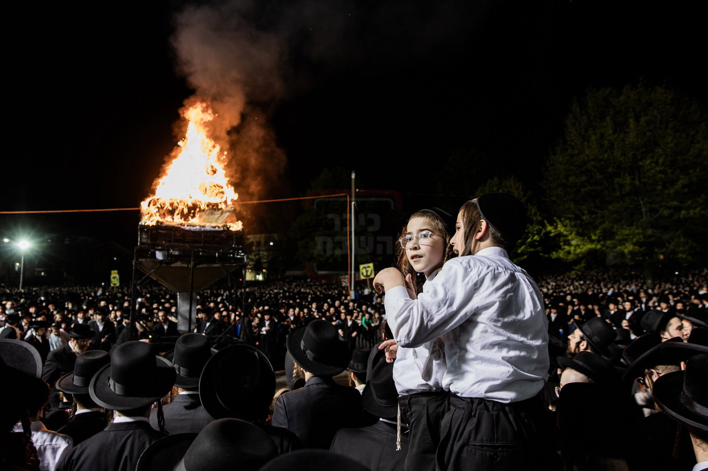 מעמד ההדלקה בחצה"ק סאטמר