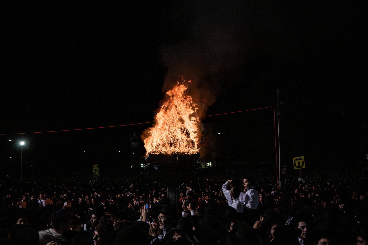 מעמד ההדלקה בחצה"ק סאטמר