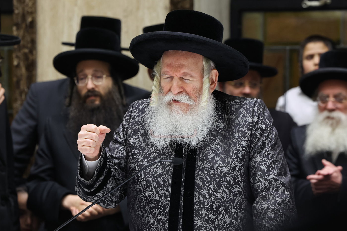ל"ג בעומר בחצה"ק באבוב