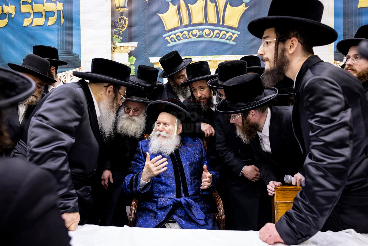 שמחת אירוסי נכדת האדמו"ר מבאבוב