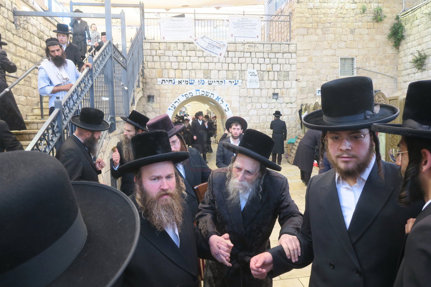 האדמו"ר מערלוי במירון לאחר ל"ג בעומר