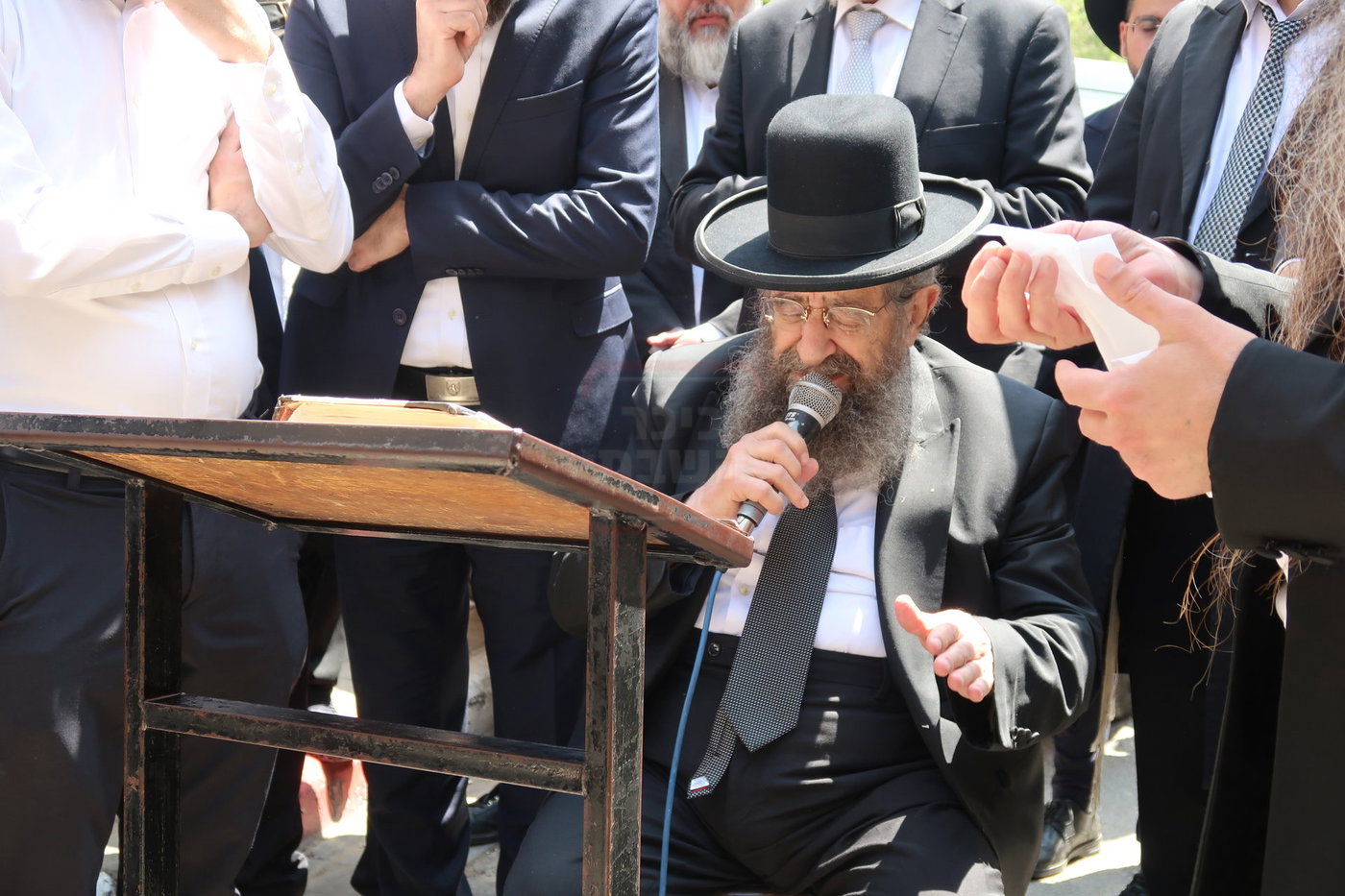 מסע הלווית הגאון רבי משה צרף זצ"ל