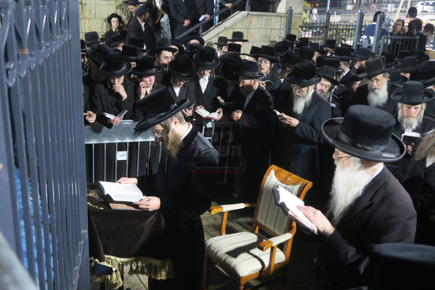 האדמו"ר מסאדיגורה במירון לאחר ל"ג בעומר