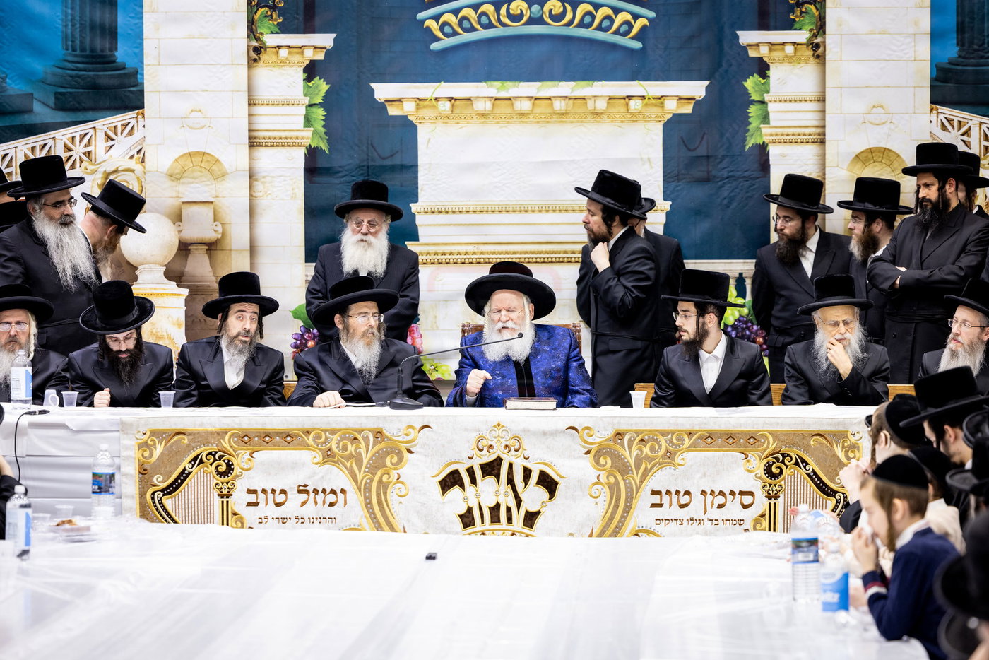שמחת אירוסי נכדת האדמו"ר מבאבוב