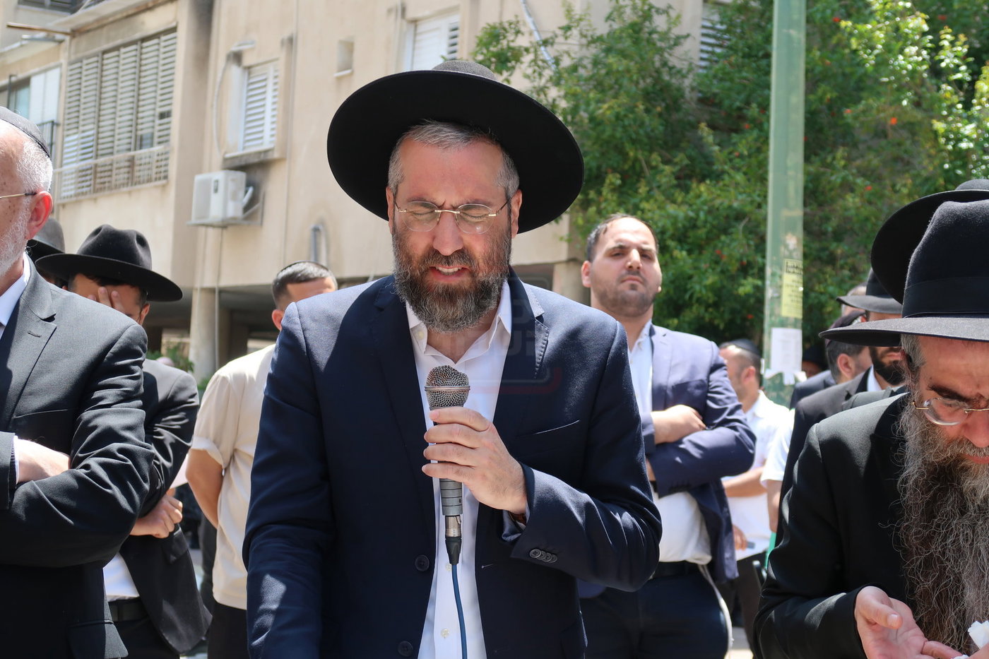 מסע הלווית הגאון רבי משה צרף זצ"ל