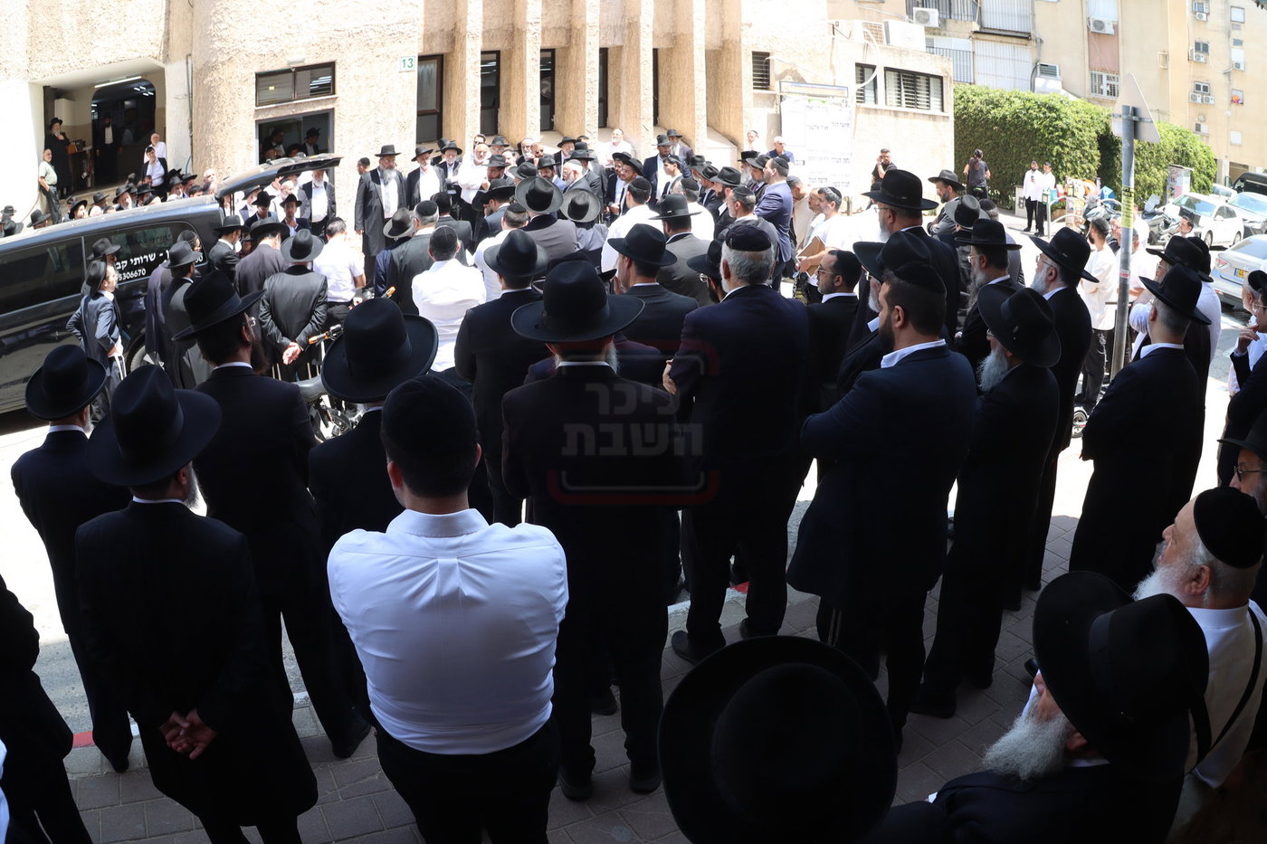 מסע הלווית הגאון רבי משה צרף זצ"ל