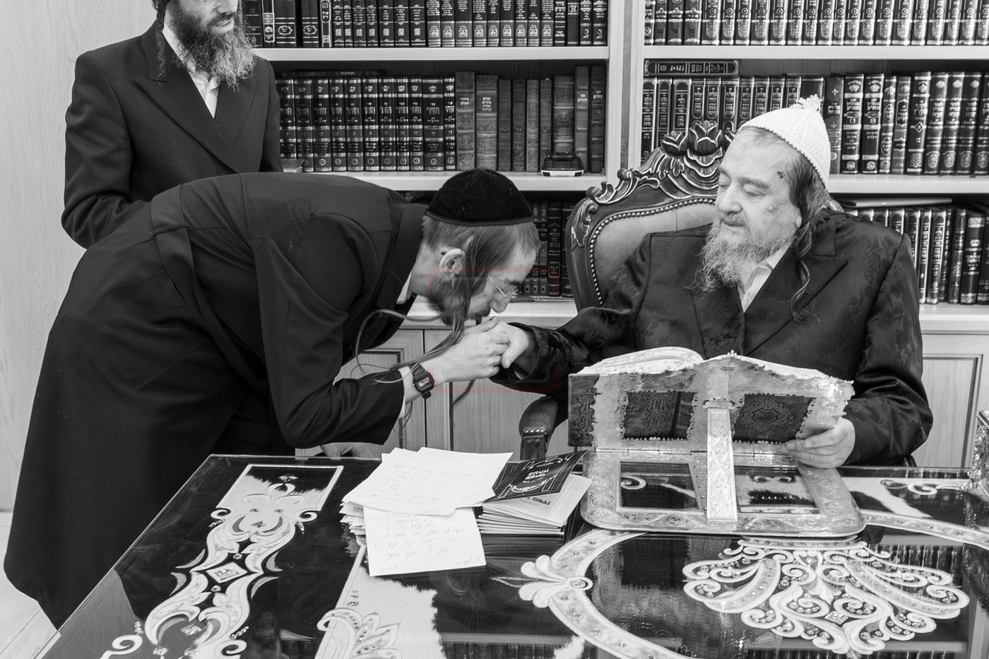 הצלם א.פ.ק. מתברך מהגה"צ רבי יעקב מאיר שכטר בל"ג בעומר