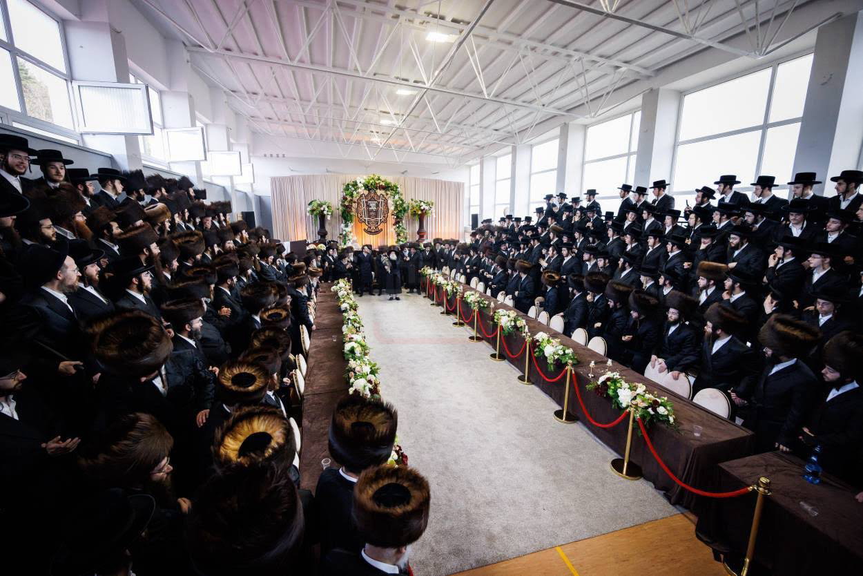 האדמו"ר מתולדות צבי דספינקא במסע הקודש במאגלניץ 