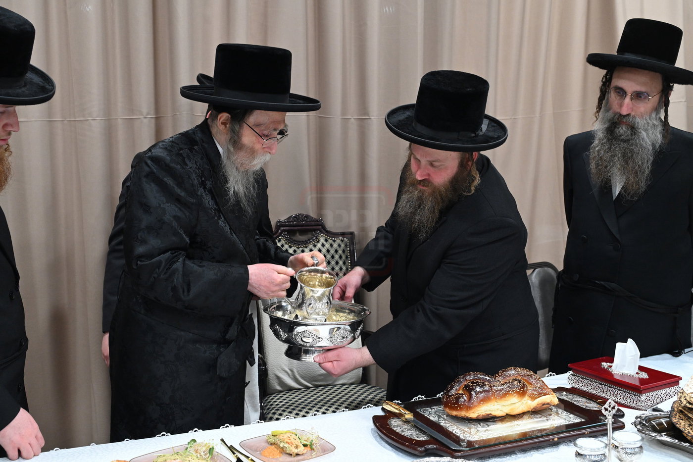 האדמו"ר מערלוי בשבת חיזוק וביקור באלעד