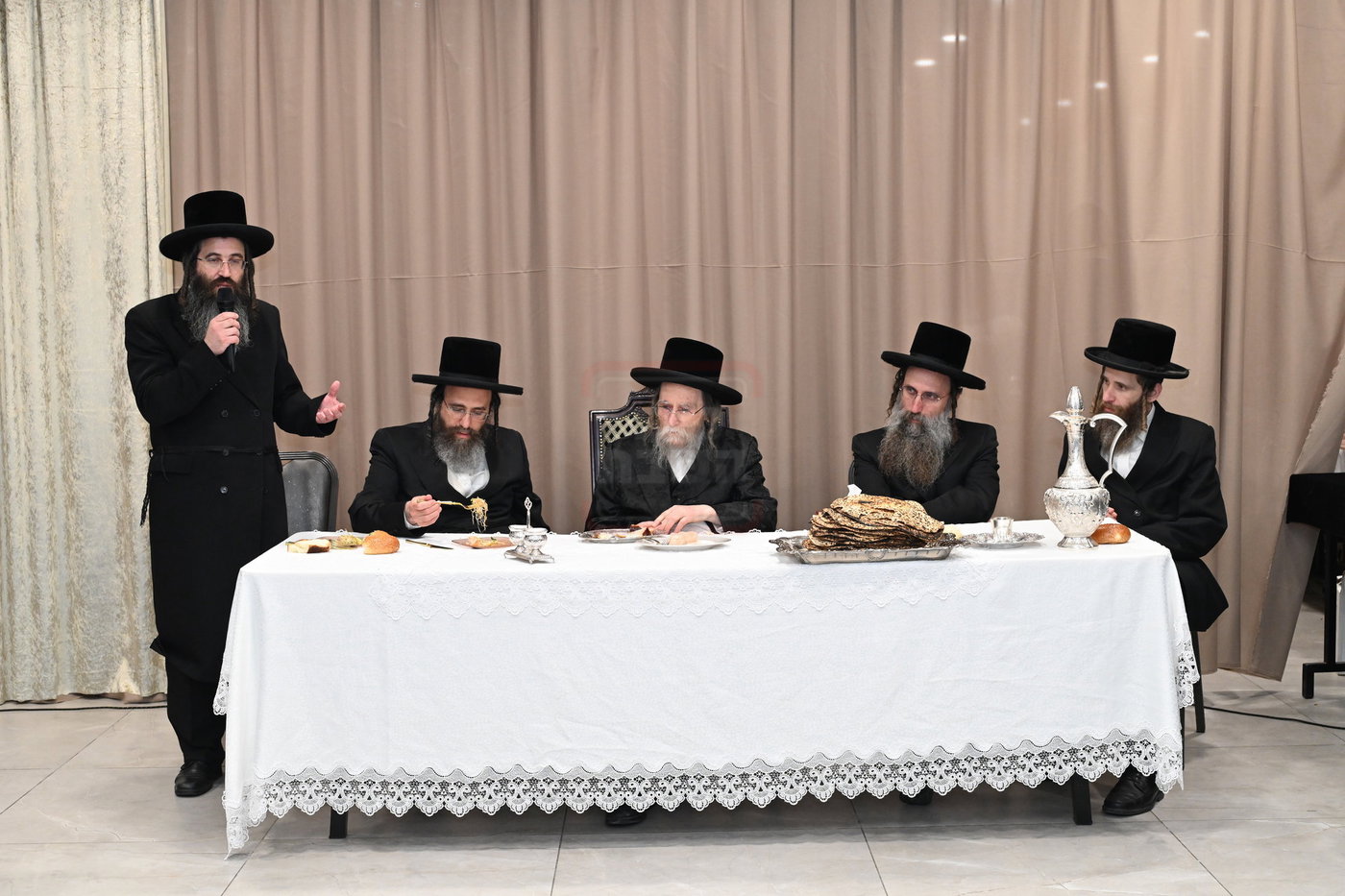 האדמו"ר מערלוי בשבת חיזוק וביקור באלעד