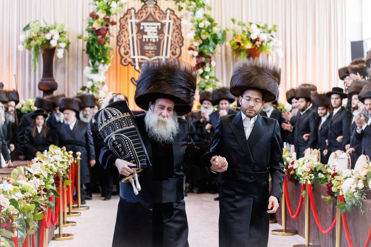 האדמו"ר מתולדות צבי דספינקא במסע הקודש במאגלניץ 
