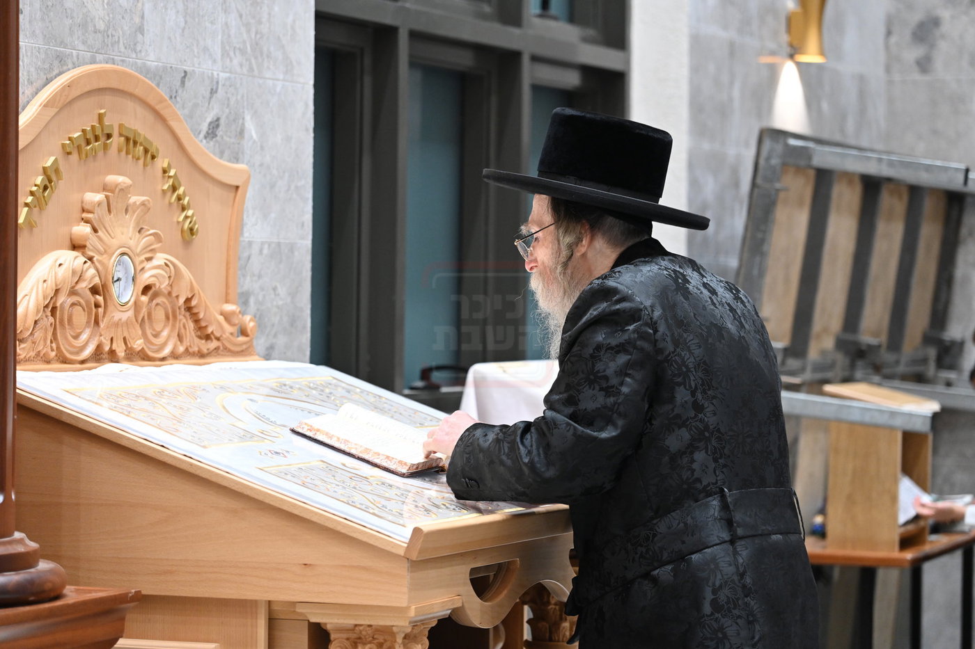 האדמו"ר מערלוי בשבת חיזוק וביקור באלעד