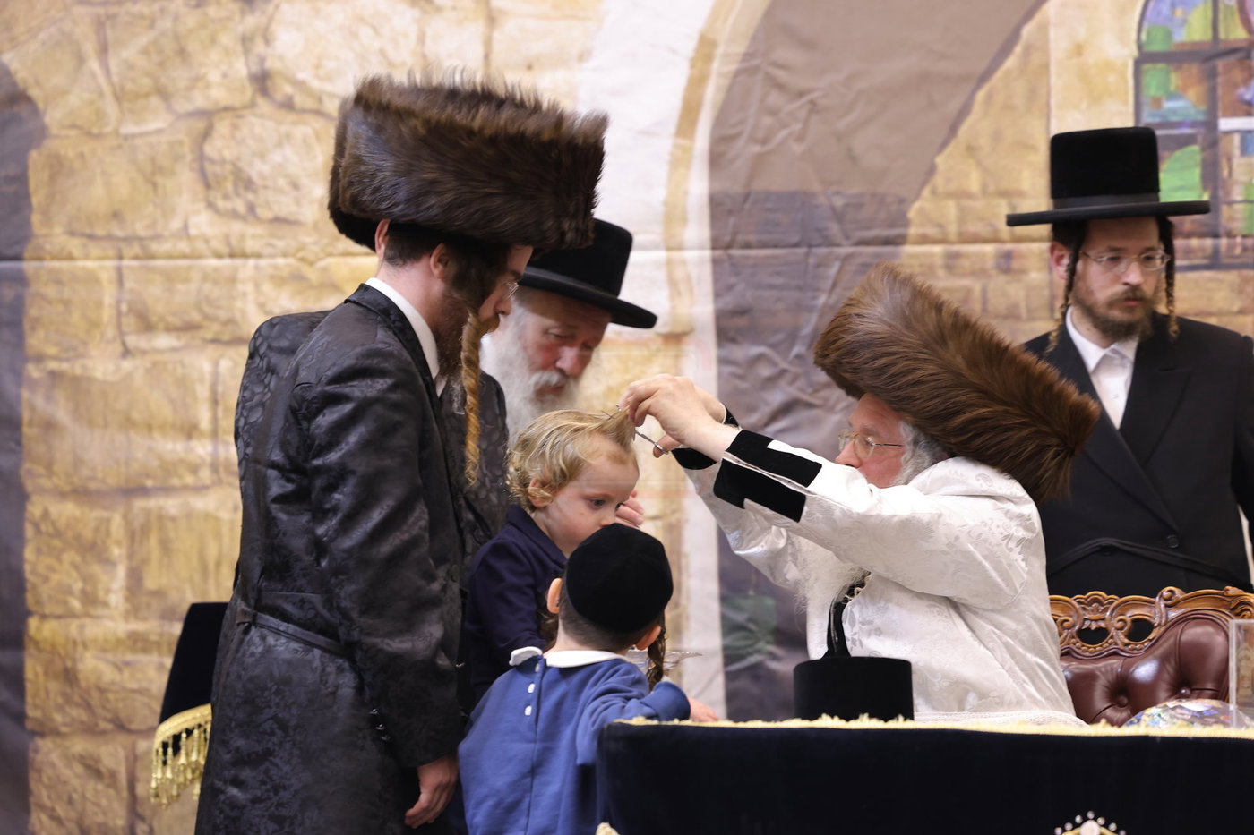 ל"ג בעומר בחצה"ק נדבורנה ירושלים