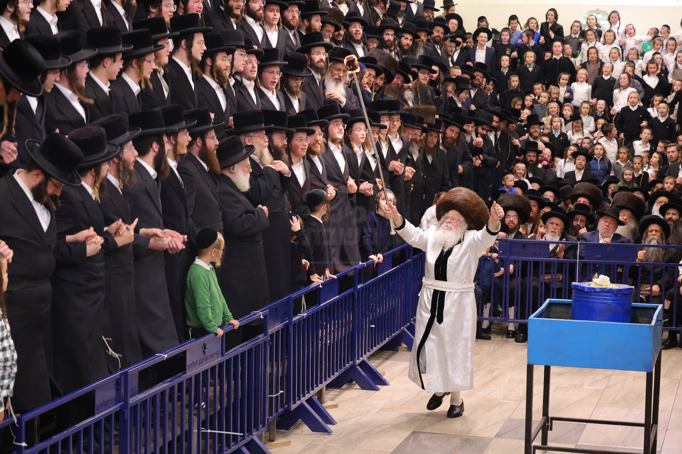 ל"ג בעומר בחצה"ק נדבורנה ירושלים