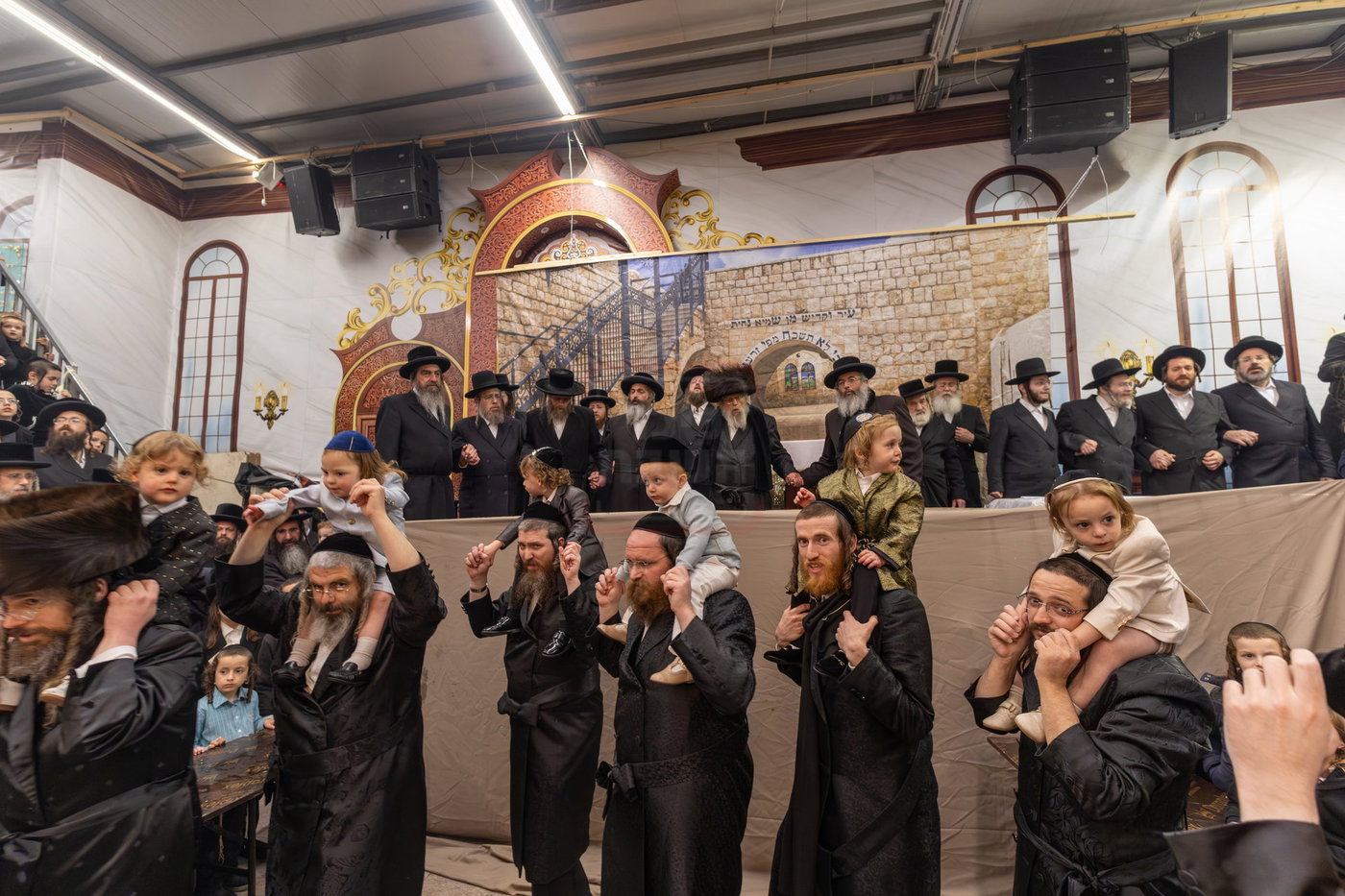 ל"ג בעומר בחצה"ק פינסק קרלין