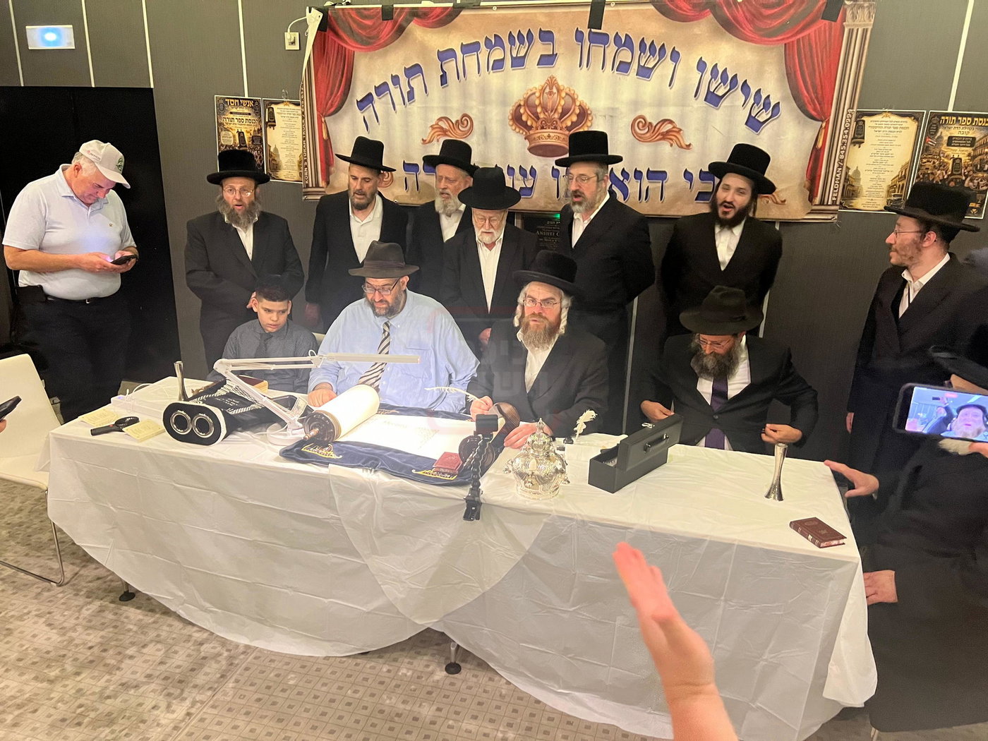 סיום כתיבת האותיות בקובה