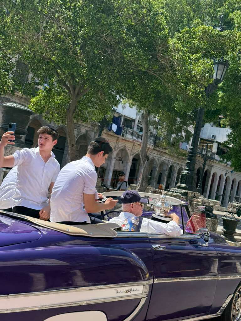 הכנסת ספר תורה בקובה