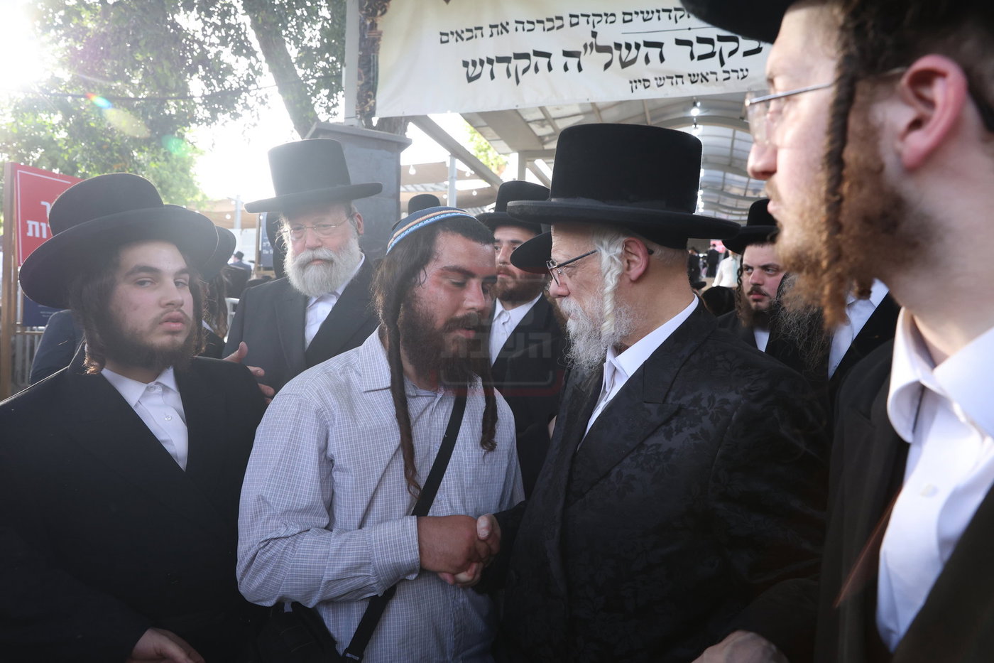 האדמו"ר מסערט ויז'ניץ בתפילת השל"ה בטבריה