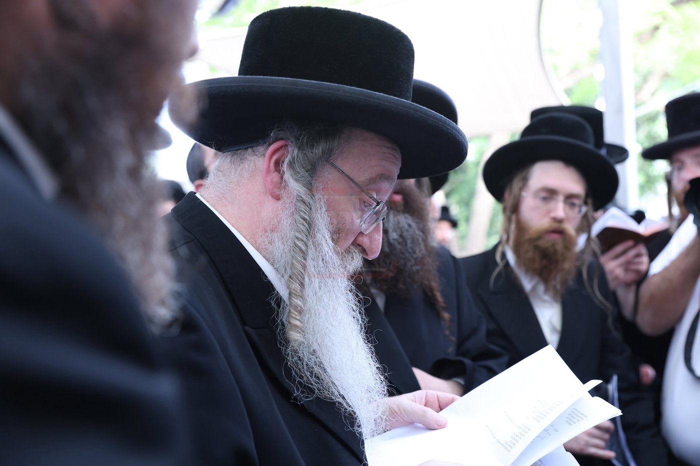 האדמו"ר מביאלה בתפילת השל"ה בטבריה