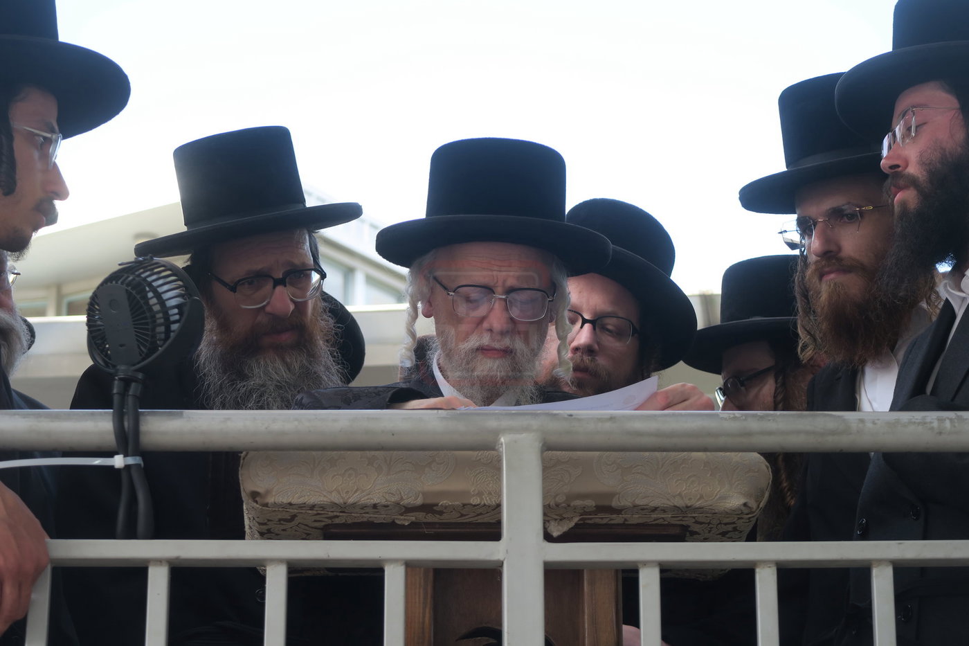 האדמו"ר מסערט ויז'ניץ בער"ח סיון בציון השל"ה הק' בטבריה