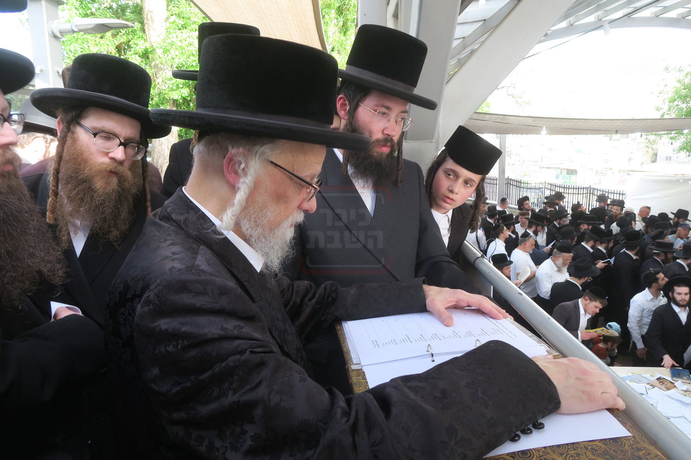 האדמו"ר מסערט ויז'ניץ בער"ח סיון בציון השל"ה הק' בטבריה